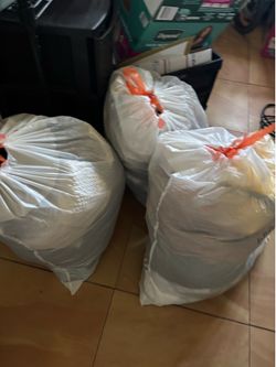 3 bags of womens / young adult / teen clothes