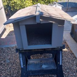 Brand new small dog house