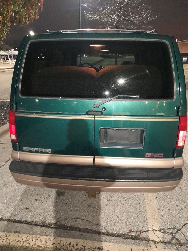 1999 Chevrolet Astro