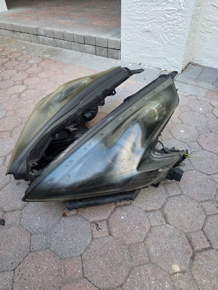Nissan 370z Headlights