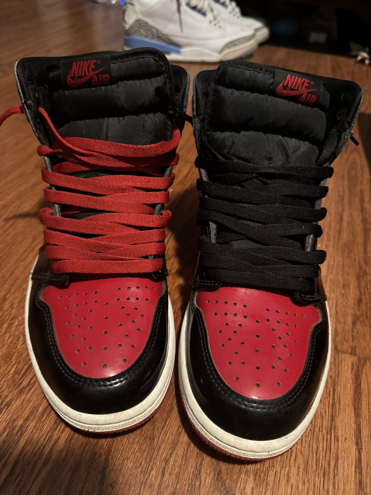 Air Jordan 1 Patent Bred