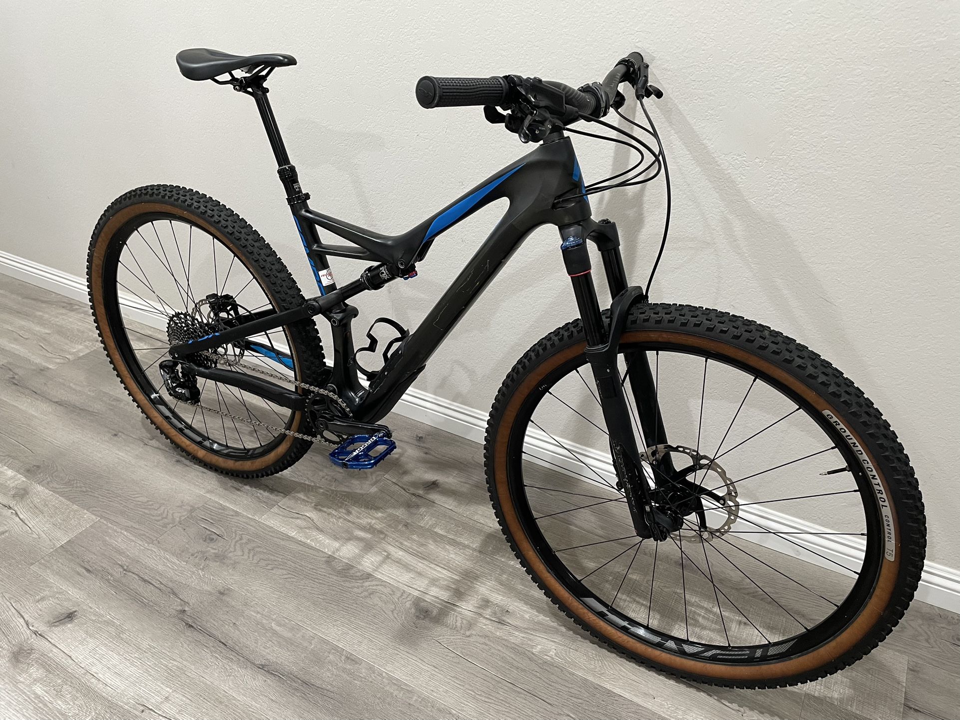 CARBON 2018 Specialized Camber Comp 29er MTB Size LARGE