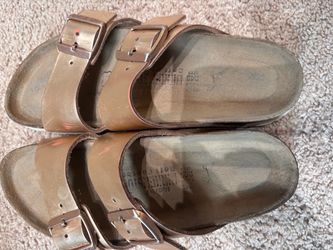 Birkenstock Arizona Sandals (size 38)/7.5