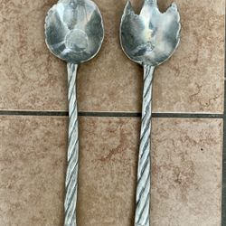 Stainless fork and spoon salad server