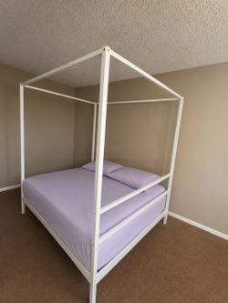 IKEA VITARNA White Full/Double Canopy Bed Frame – Excellent Condition! 🤍
