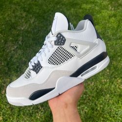 Air Jordan 4 Retro "Military Black" 