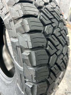 295 70 18 NITTO RECON GRAPPLER AT "1 like New Tire"