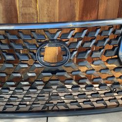 OEM 2020-2022 LEXUS GX460 FRONT BUMPER GRILLE 53101-60G40 SENSOR HOLES