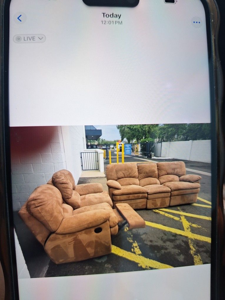 RECLINABLE SOFAS SET