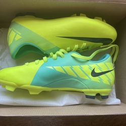 Soccer cleats