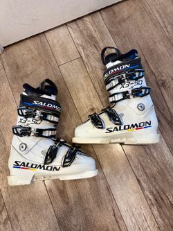 SALOMON SKI BOOTS SIZE 23.5