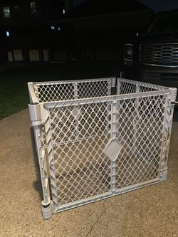 Moving sale SuperYard Baby Or Puppy Gate