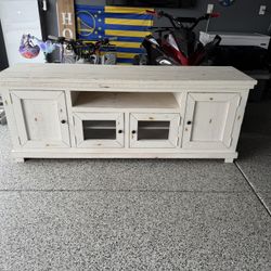 TV Stand 