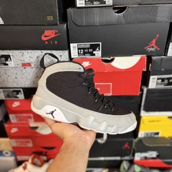Jordan Particle Grey 9s size 8.5 USED But Clean 