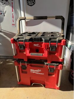 Milwaukee pack out tool box