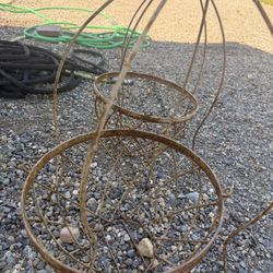 Metal Hanging Baskets 