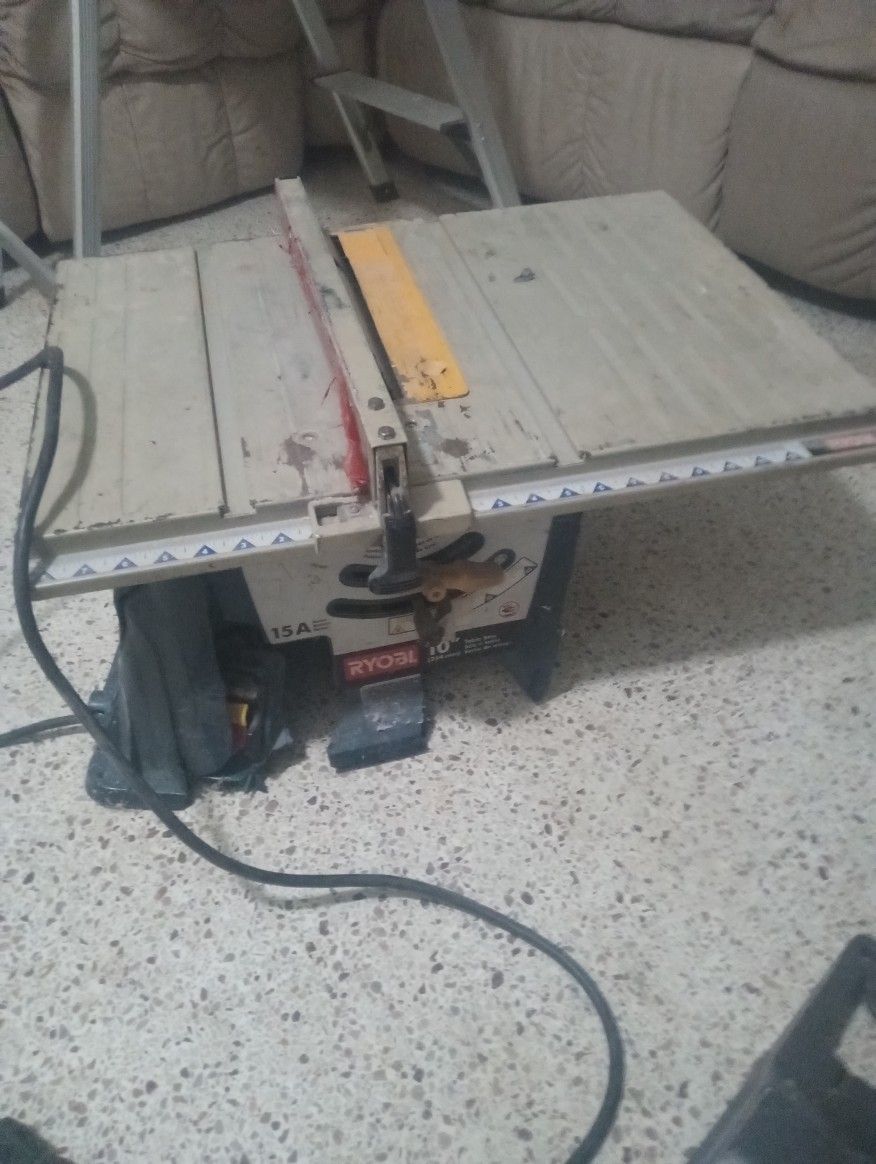 Ryobi Table Saw 10-in