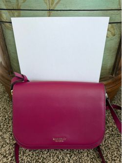 📌 Kate Spade Crossbody Bag