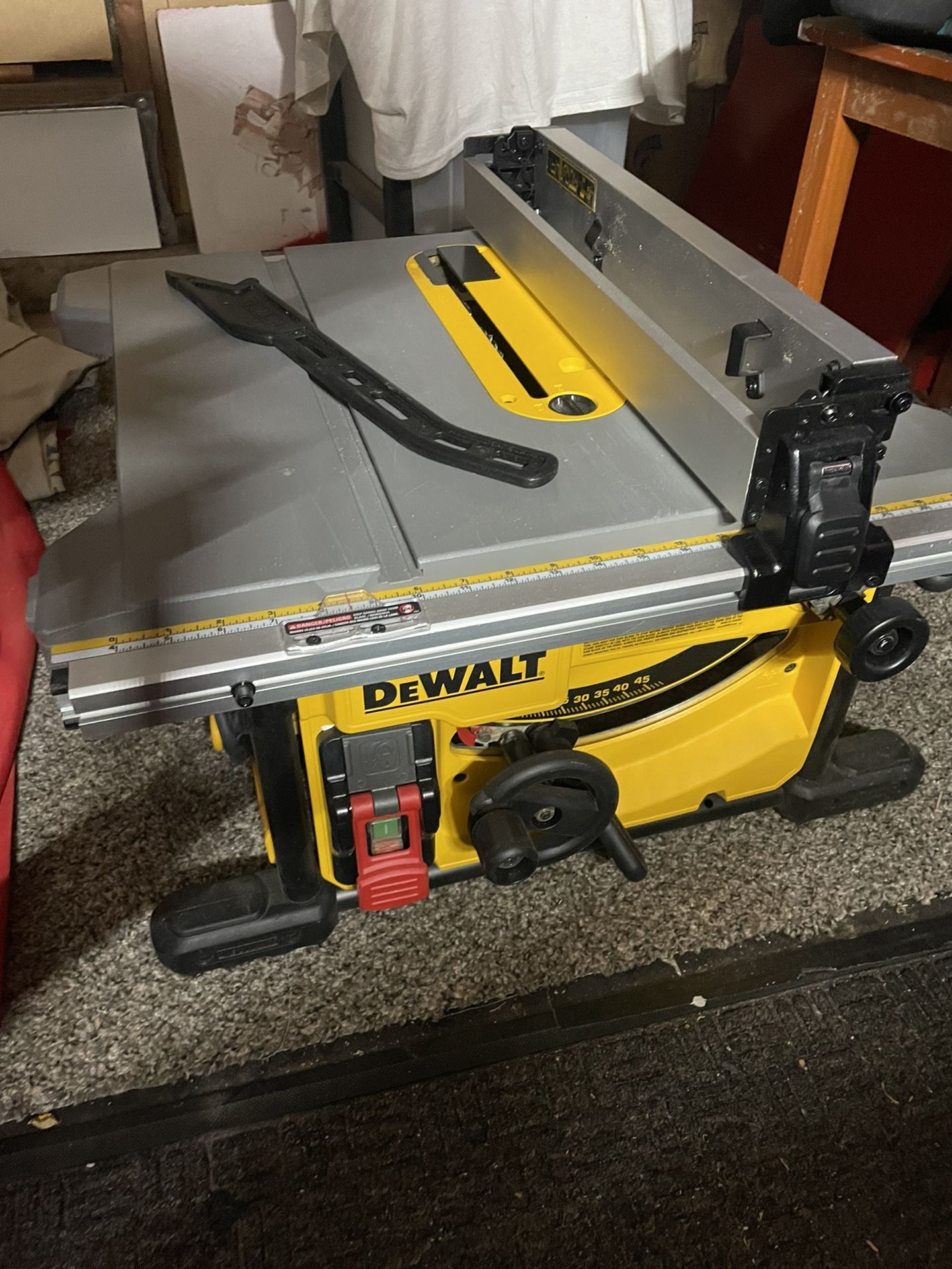 Dewalt 8-1/4” Compact Table Saw