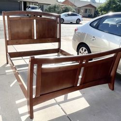 Super Nice Vintage Wooden Queen Size Sleigh Bed Frame