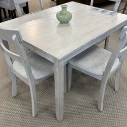 5pc Dining Room Table Set 