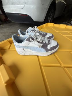 Girls Puma Size 4