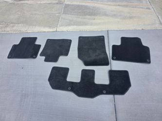 Black Carpet Car Floor Mats Set (from Volvo XC90)