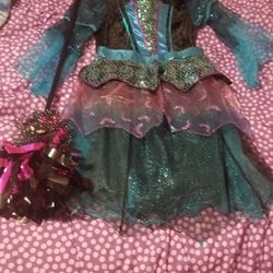 Beautiful witch costume size 10/12