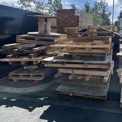 FREE PALLETS