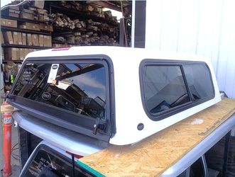 2016-2023 Toyota tacoma 5ft camper shell