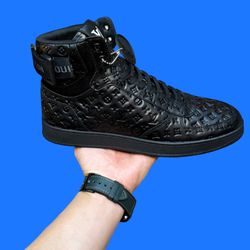 MENS LV. SHOES 