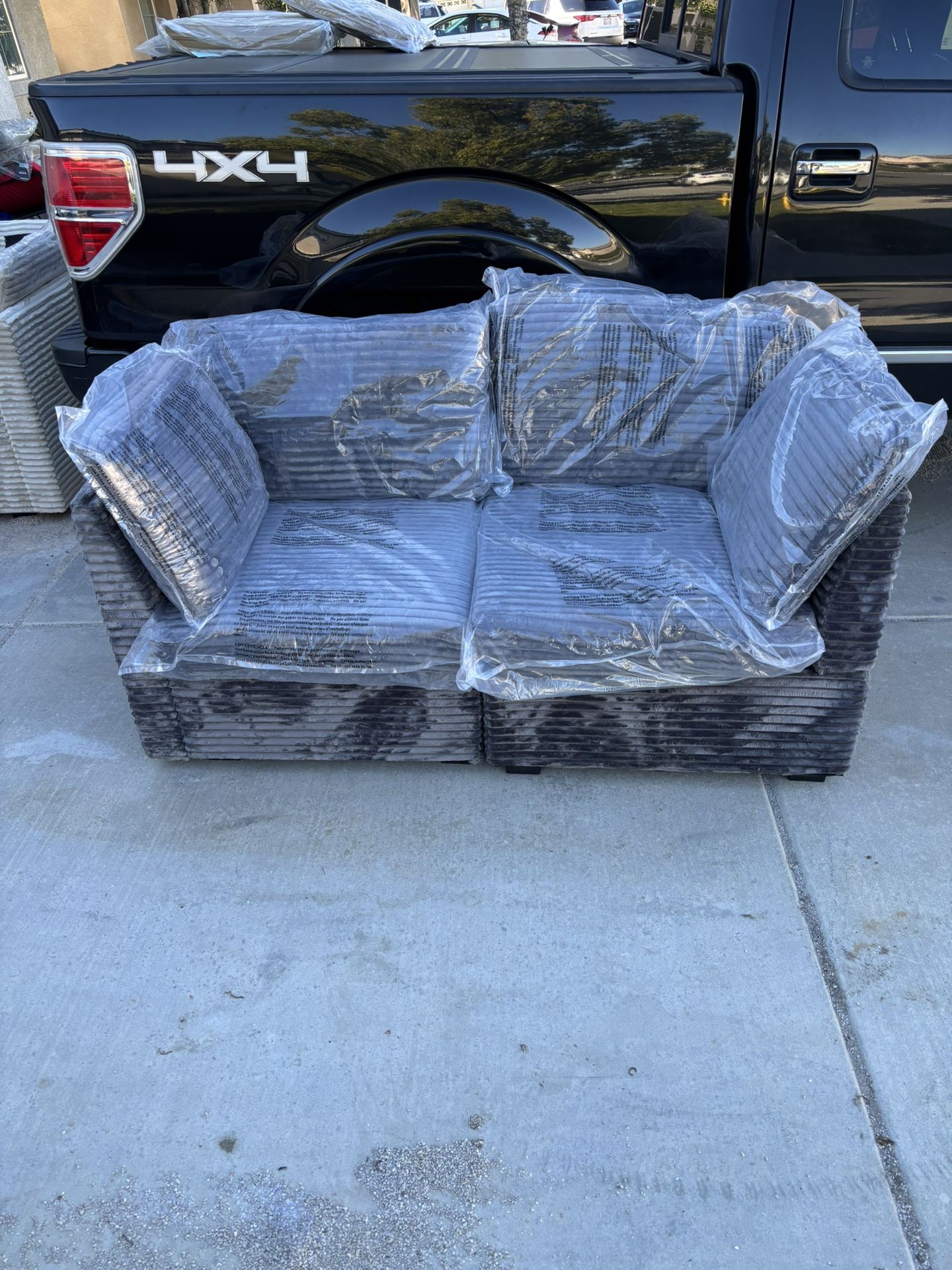 Living room Sofa Loveseat Beautiful Soft Comfortable Sofas