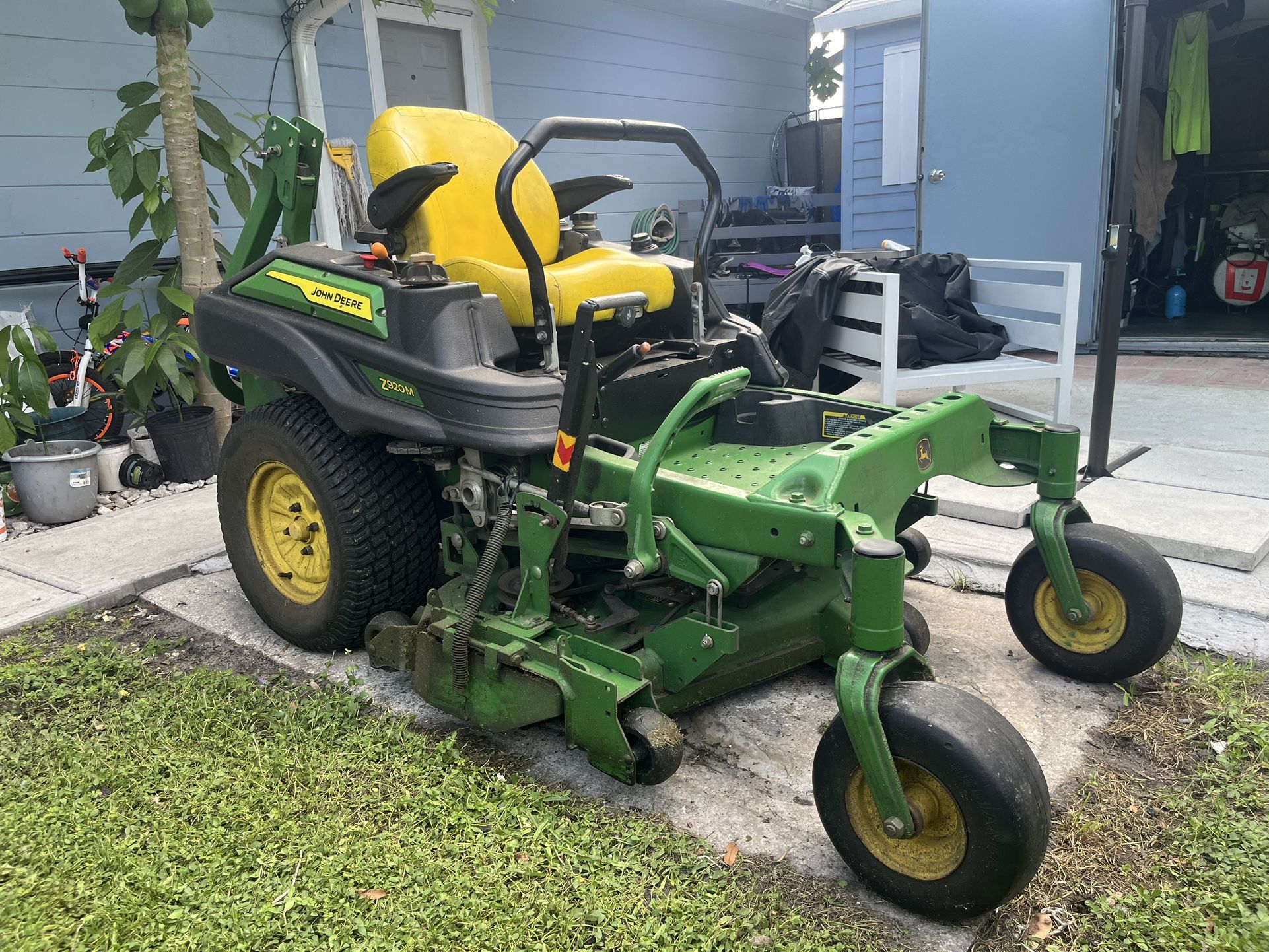 John Deer Rider Mower 50 Inches Deck