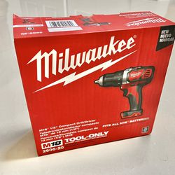 Brand New Milwaukee M18 Hammer Drill