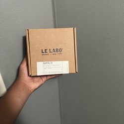 Le labo Santal 33