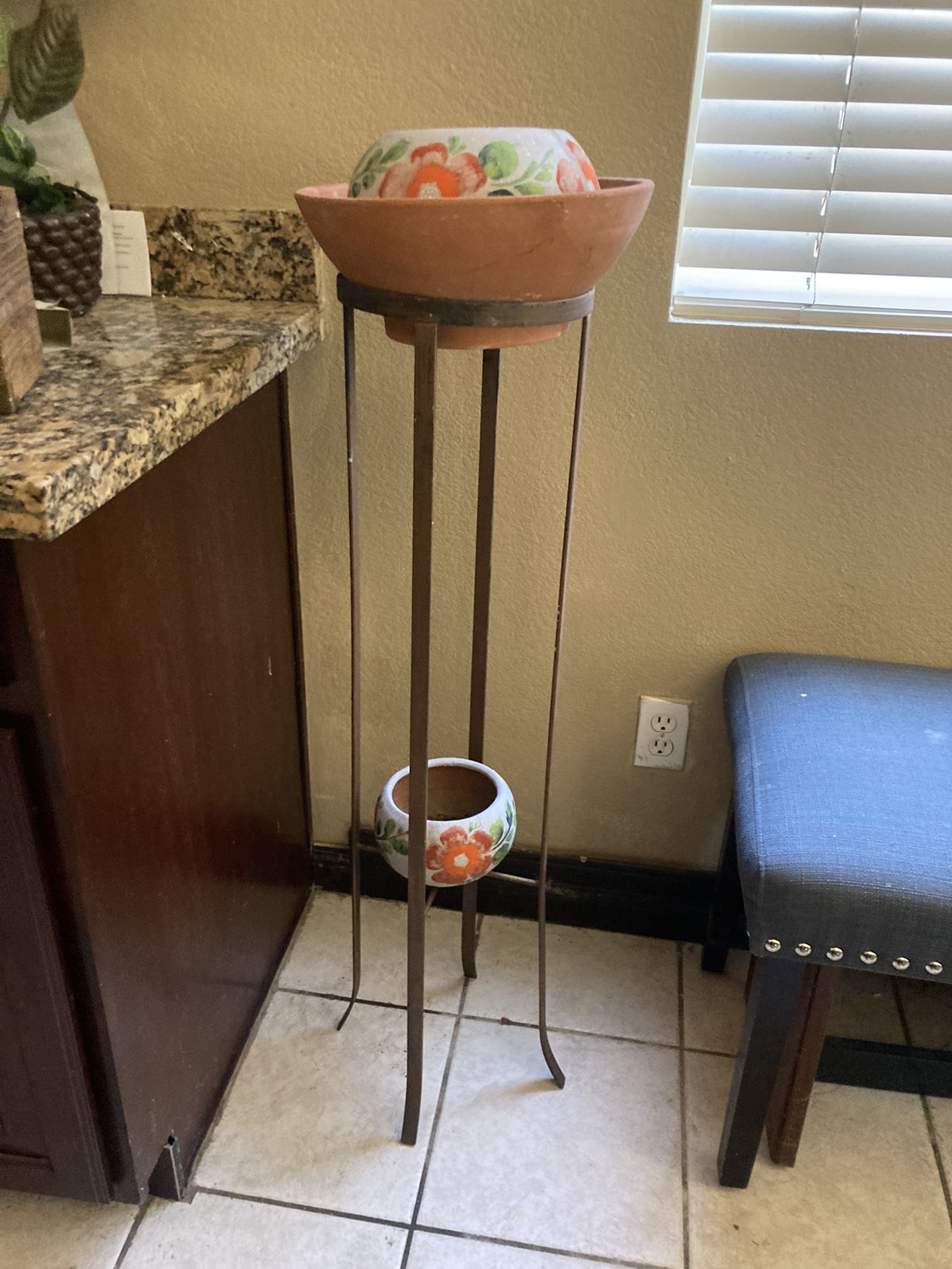 Metal Planter Stand With 2 Plant Holders 