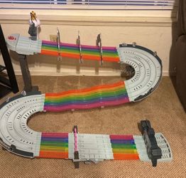 Hot Wheels Large Super Mario Rainbow Race track