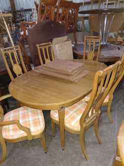 Beautiful Mcm Dining Table 