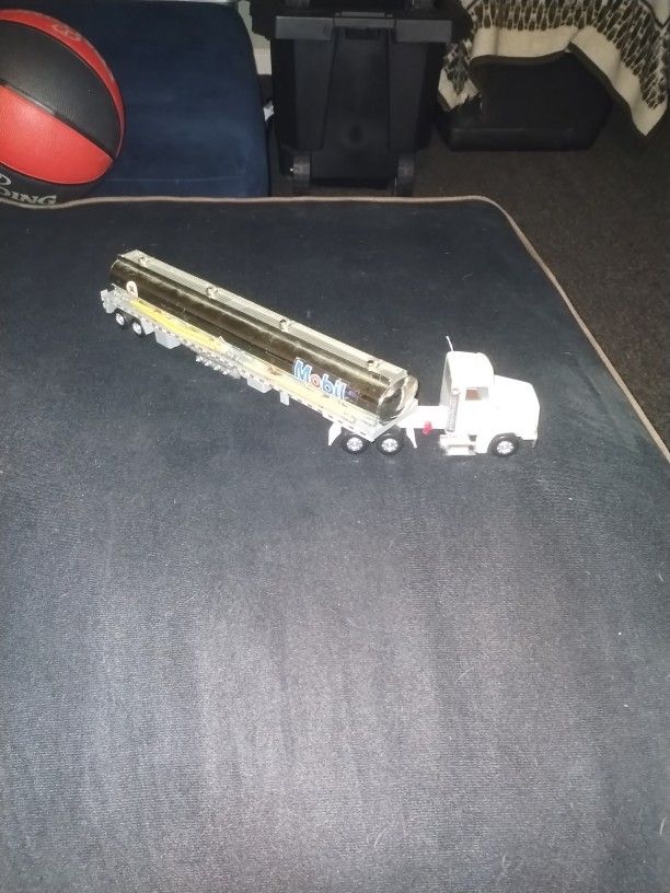 Mobil Toy Truck