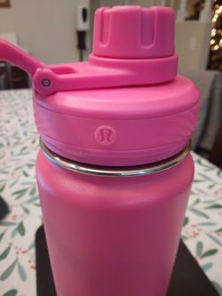 Lululemon Water Bottle for Sale in Mesa, AZ - OfferUp