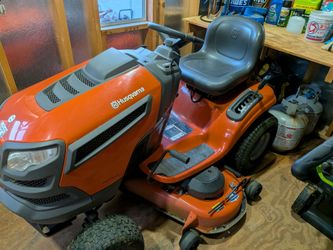 Husqvarna YTH 24V48 Riding Mower
