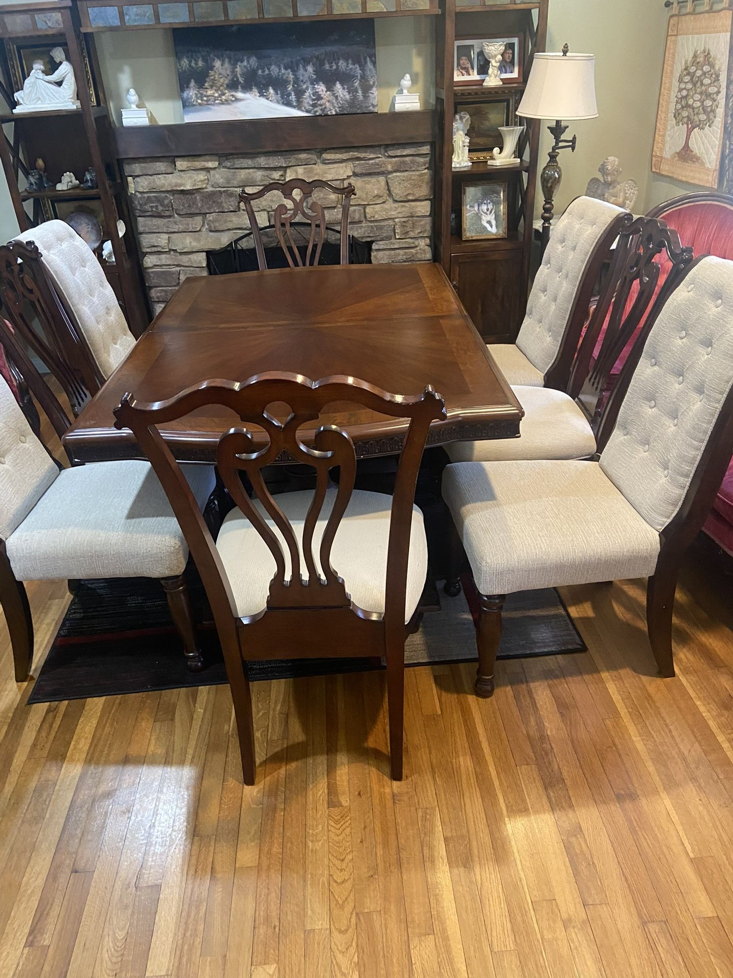 Dining Table with 8 Chairs 