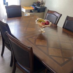 Dinner Table 