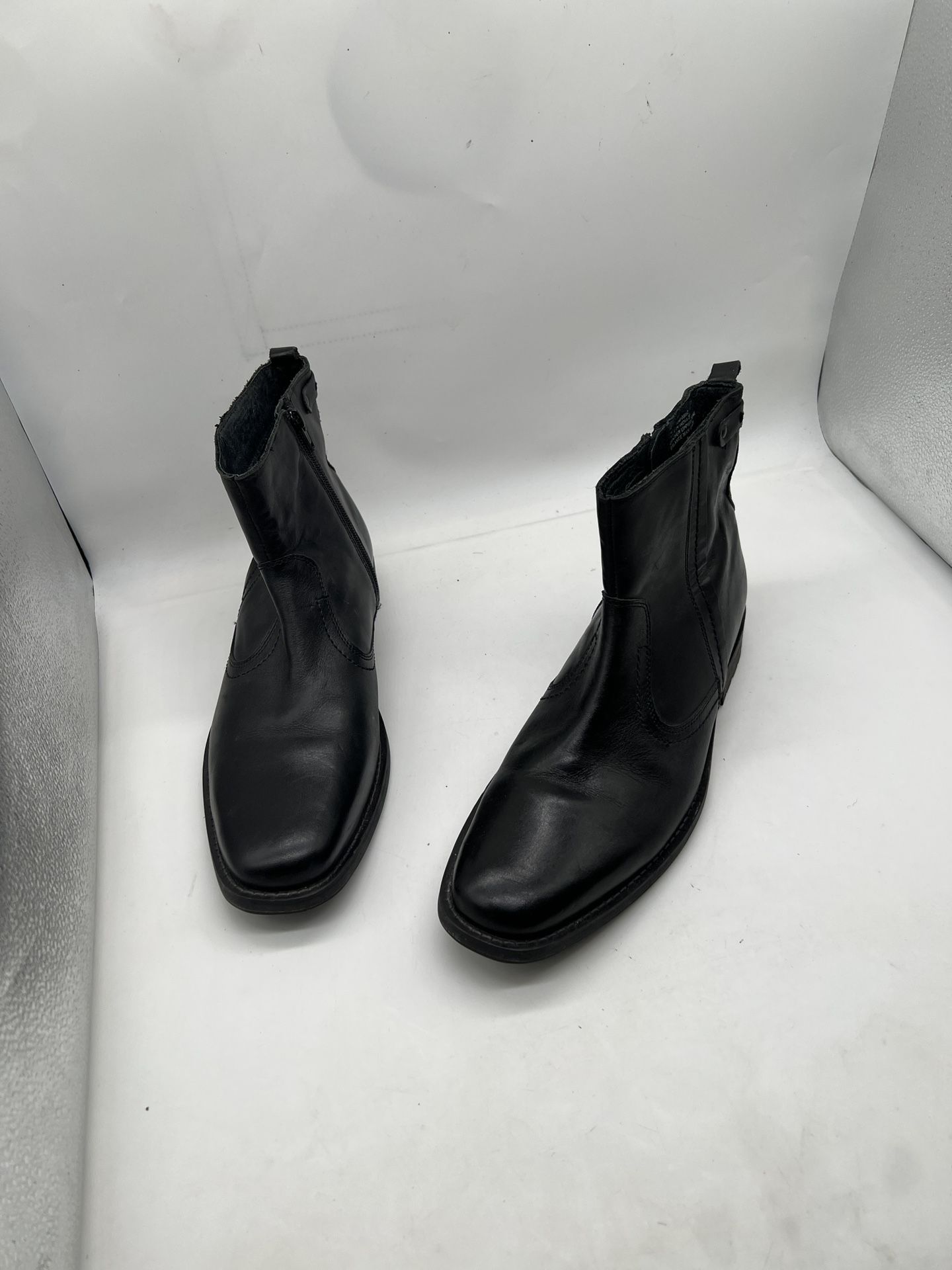 Clark’s men  Leather Zip Up Black Ankle Boots Men's 10 M