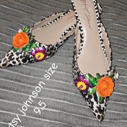 BETSY JOHNSON 9.5 HEELS 