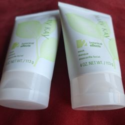 New MARY KAY MASK FOR NORMAL SKIN! YOU GET 2