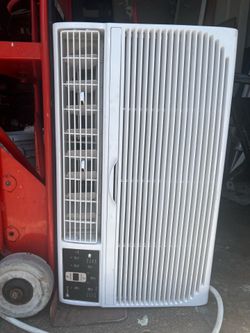 Seasons in wall ac unit