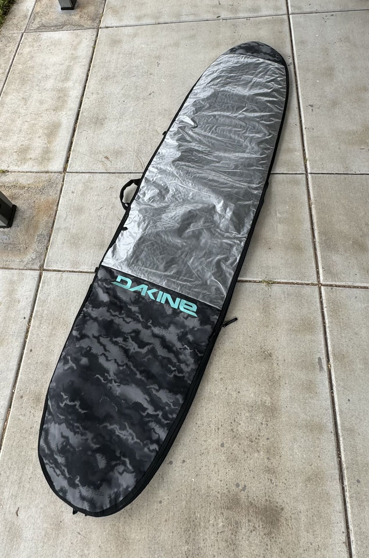 8’6 DaKine Surfboard Bag 