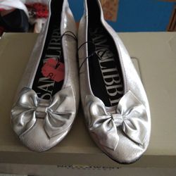 SAM & LIBBY. Women's Flat Shoes Size 8/2