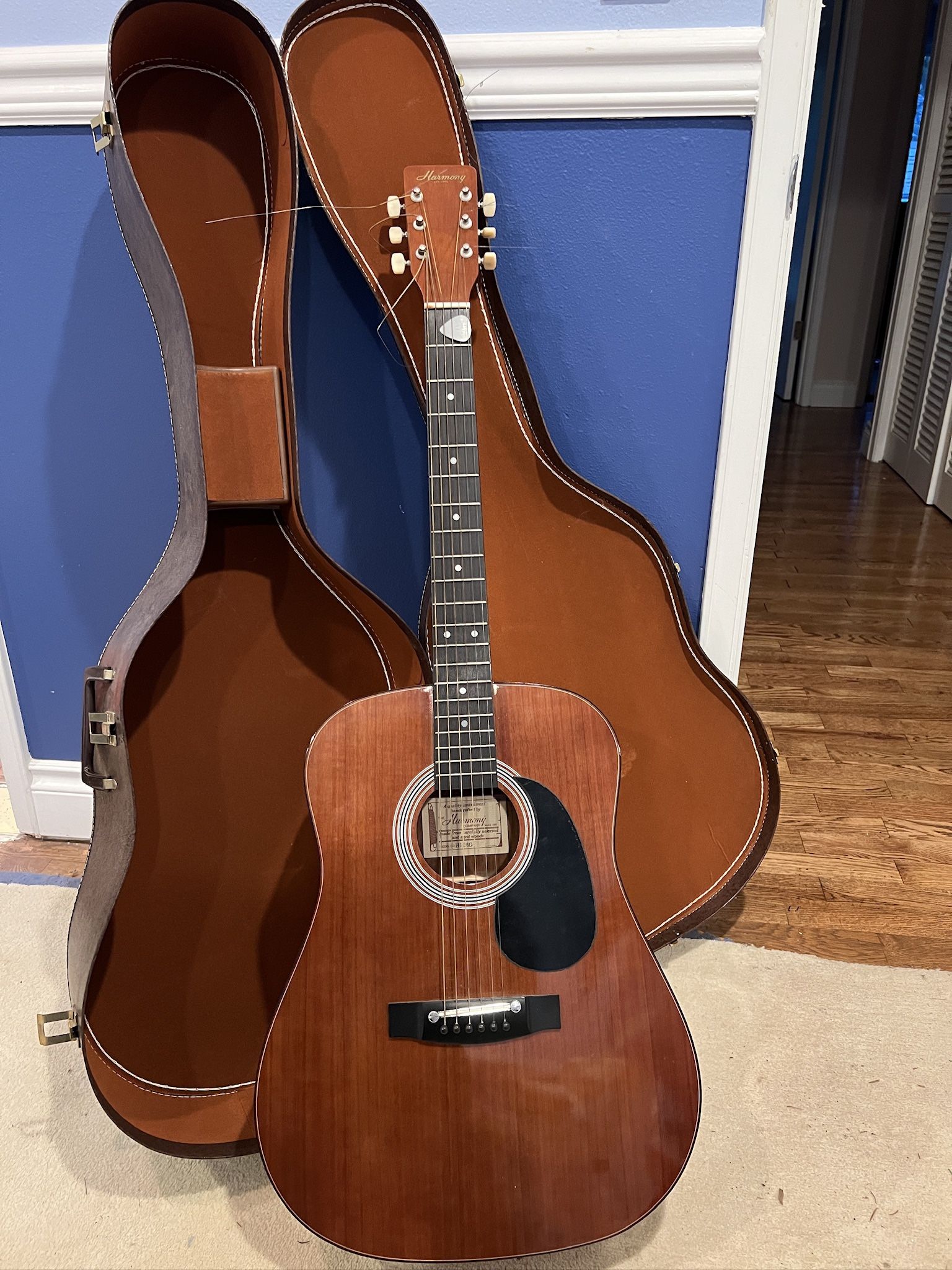 Harmony Acoustic Guitar H016g